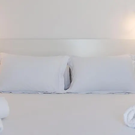 Appartement With Ac And Balcony By Pikhost *