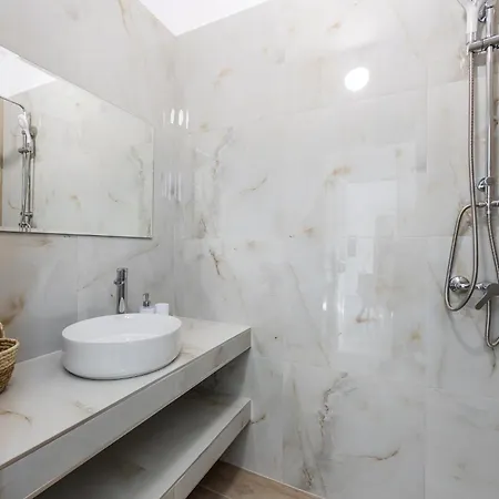 With Ac And Balcony By Pikhost * Golem (Tirana)