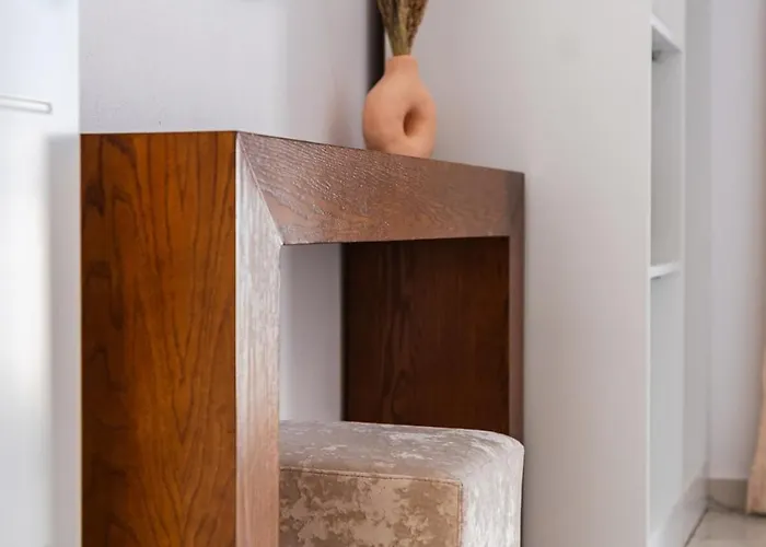 With Ac And Balcony By Pikhost Apartment Golem (Tirana)