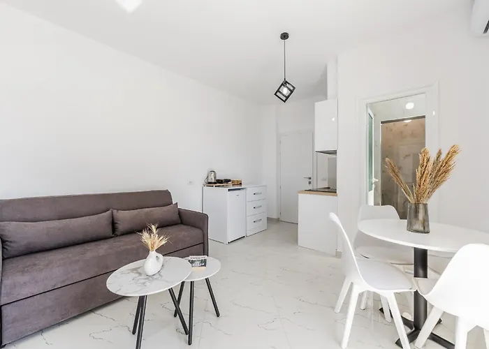 With Ac And Balcony By Pikhost Apartment *