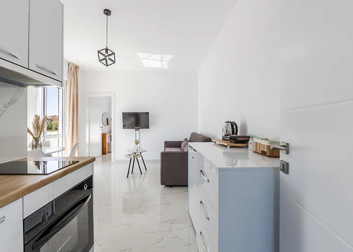 With Ac And Balcony By Pikhost Apartment